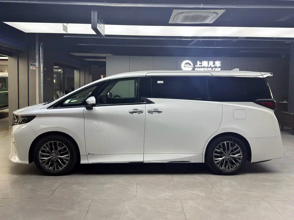 Toyota Alphard 2025 2.5L Premium