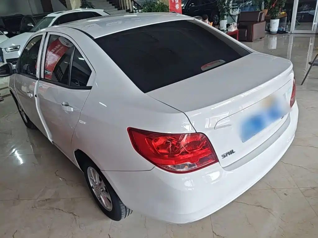 Chevrolet Sail — миниатюра 5
