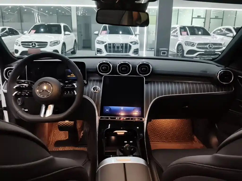 Mercedes-Benz C-Class — миниатюра 10