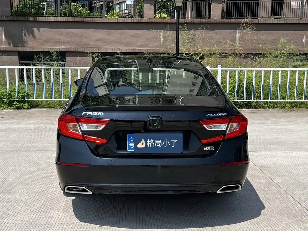 Honda Accord — миниатюра 8