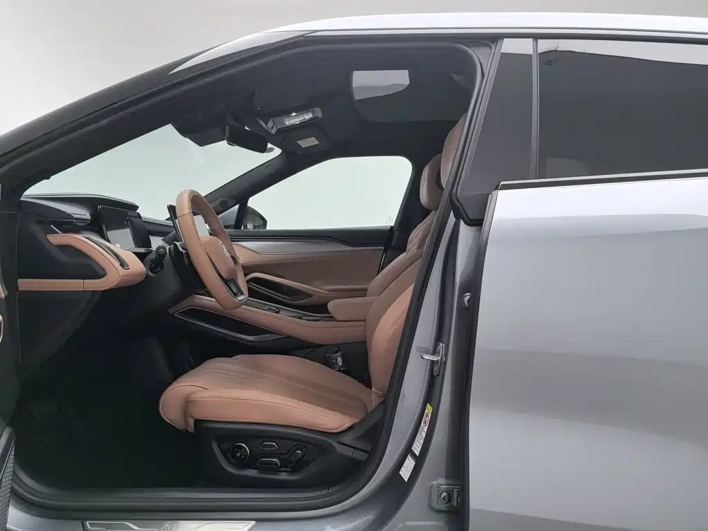BYD L EV — миниатюра 10