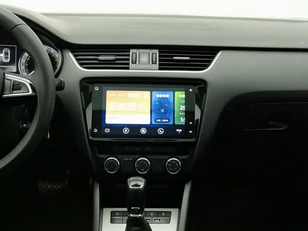 Skoda Octavia — миниатюра 12