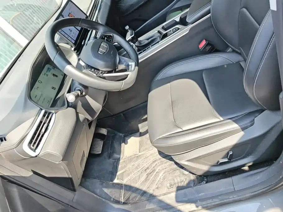 Geely Emgrand — миниатюра 9