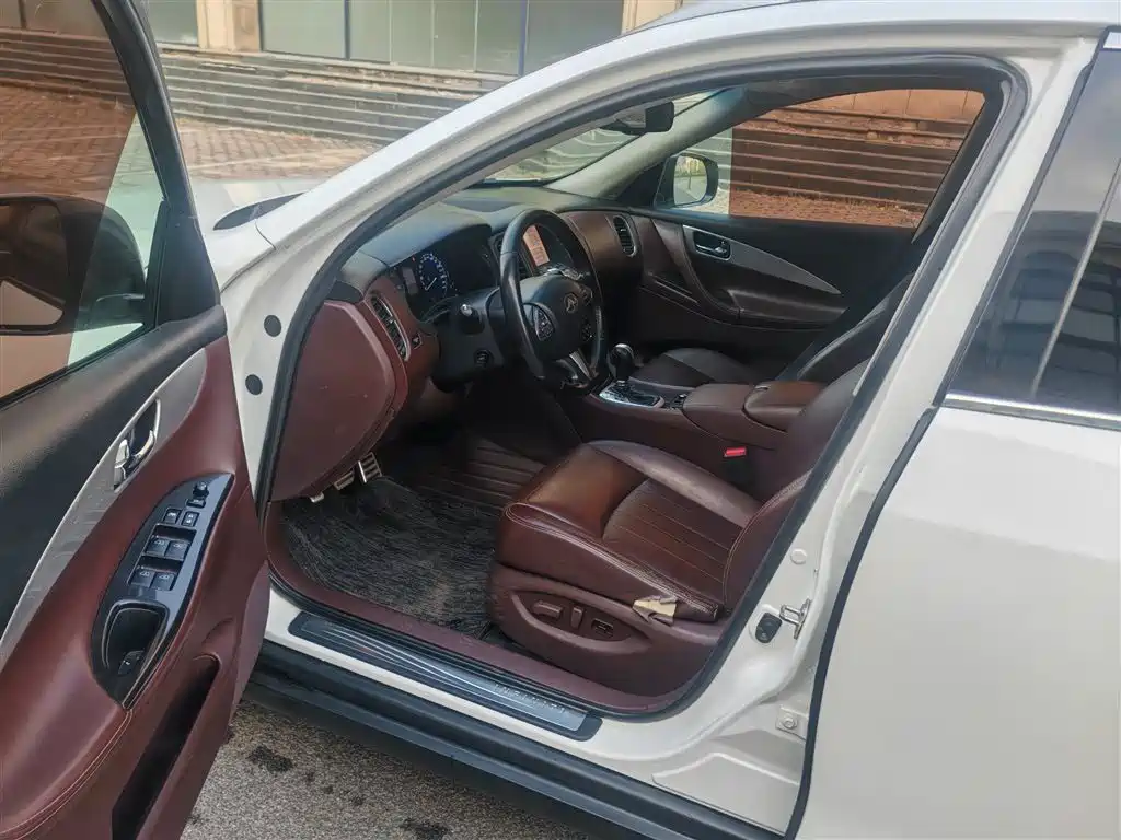 Infiniti QX50 — миниатюра 7