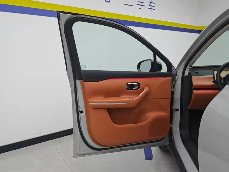 Leapmotor Leapmotor C10 — миниатюра 7