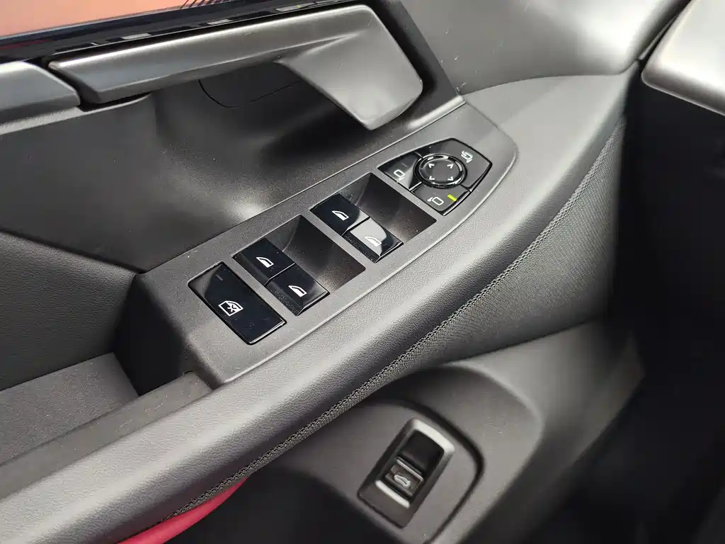 BMW 5 Series — миниатюра 22