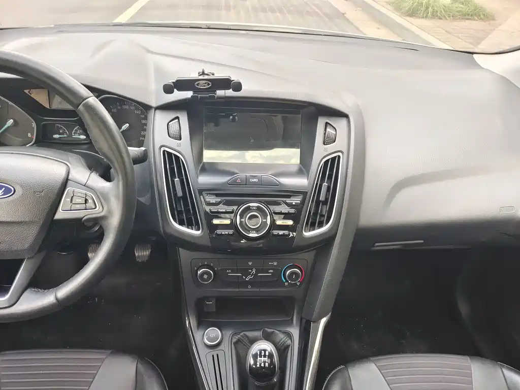 Ford Focus — миниатюра 9