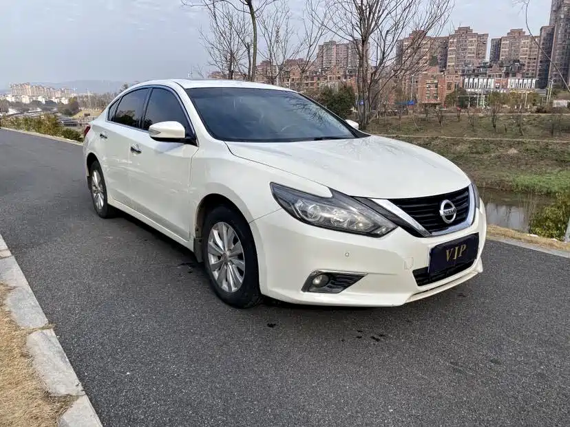 NISSAN TEANA