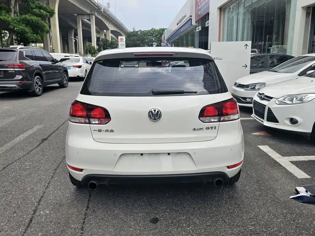 Volkswagen Golf GTI — миниатюра 15