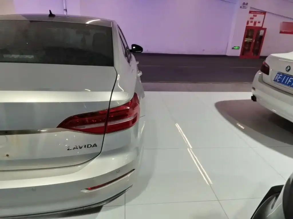 Volkswagen Lavida — миниатюра 8