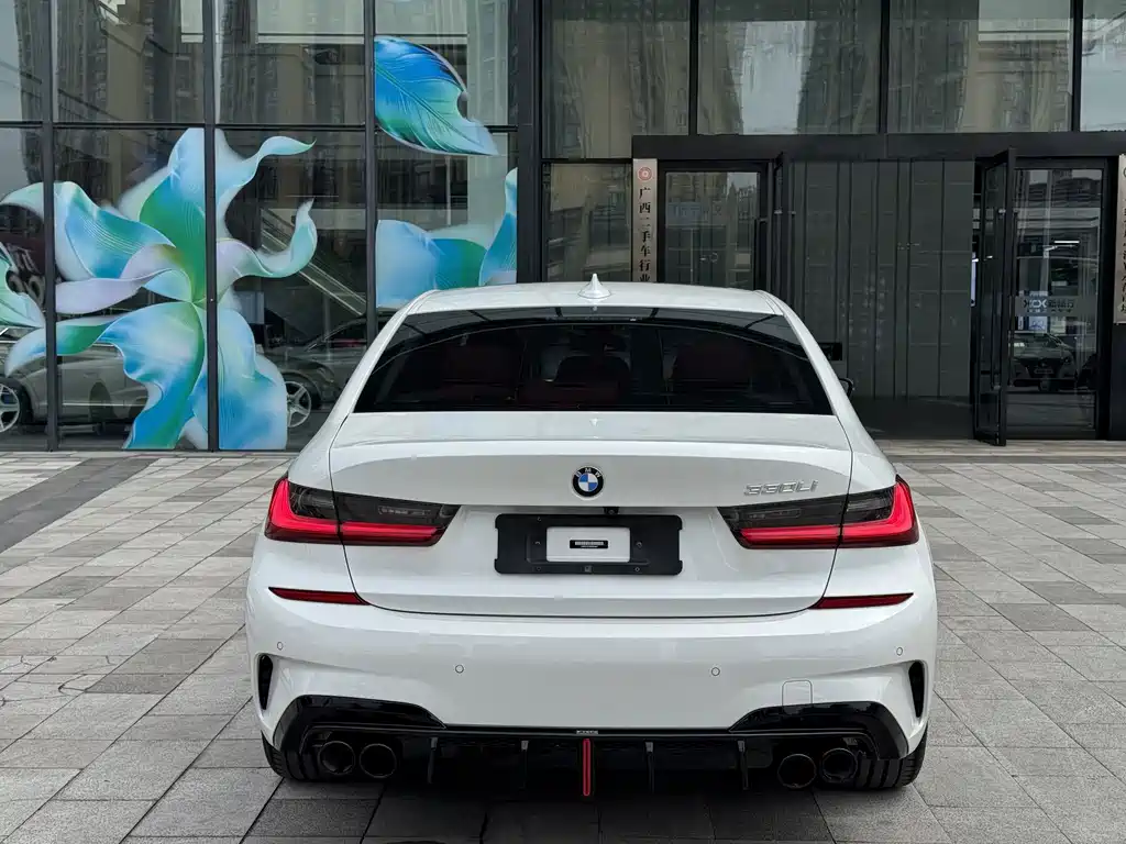 BMW 3 Series — миниатюра 4