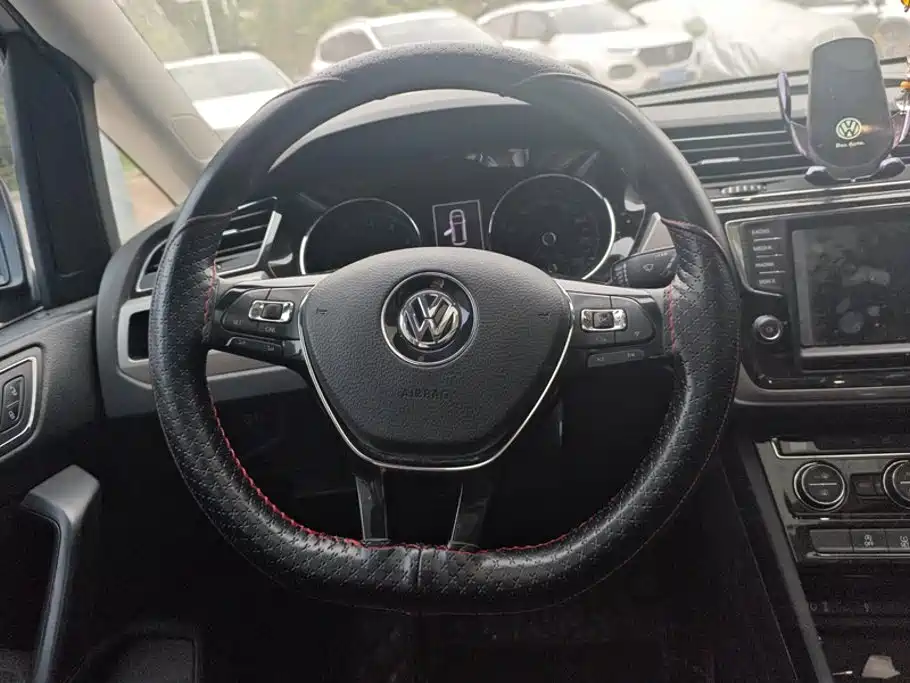 Volkswagen Touran — миниатюра 15