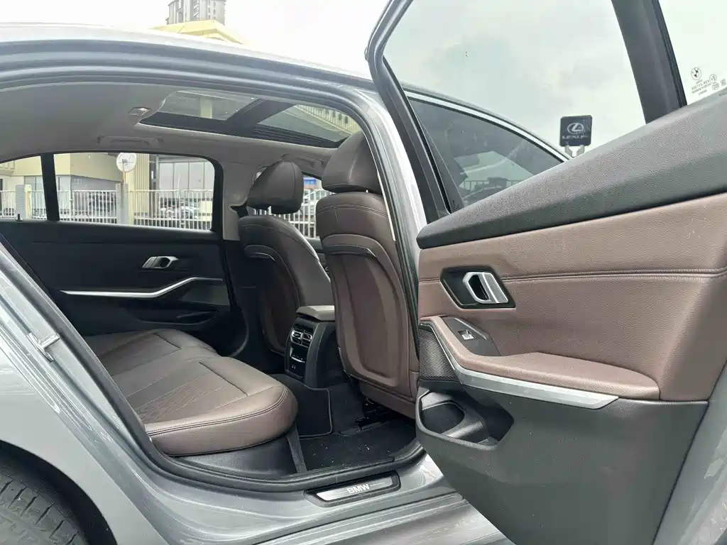 BMW i3 — миниатюра 13