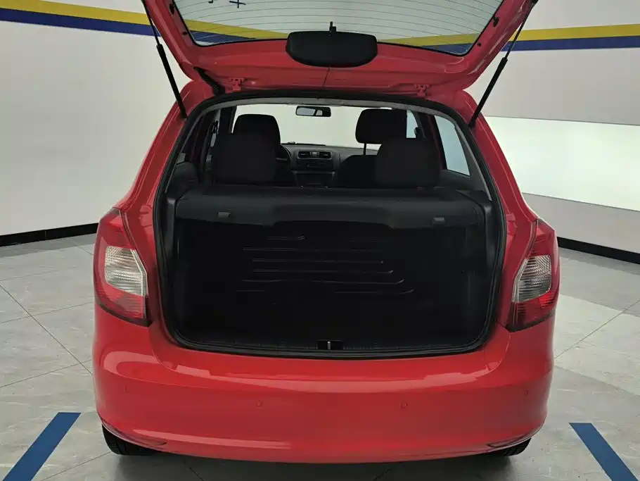 Skoda Fabia — миниатюра 4