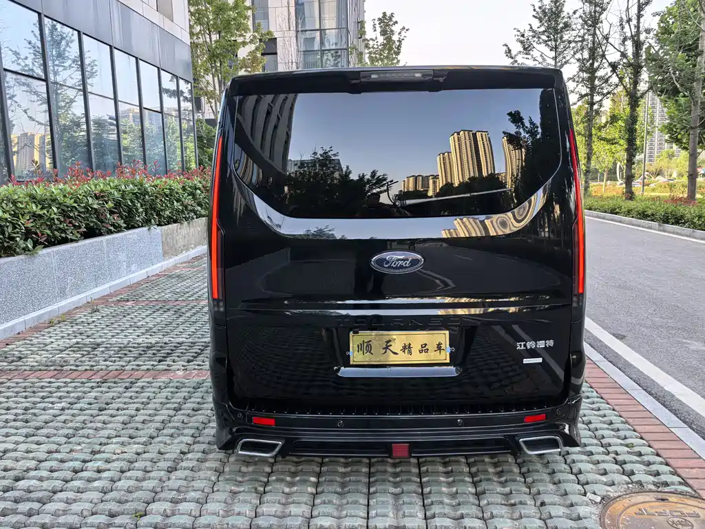 Ford Tourneo 2023 2.0T AT