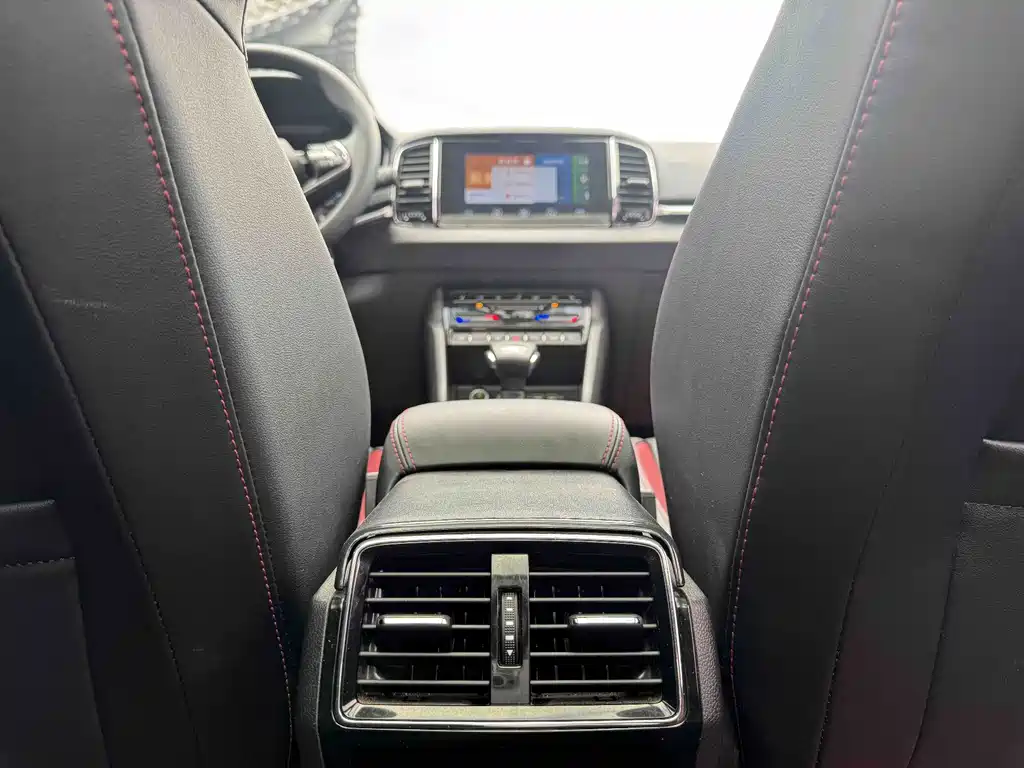 Skoda Karoq — миниатюра 18