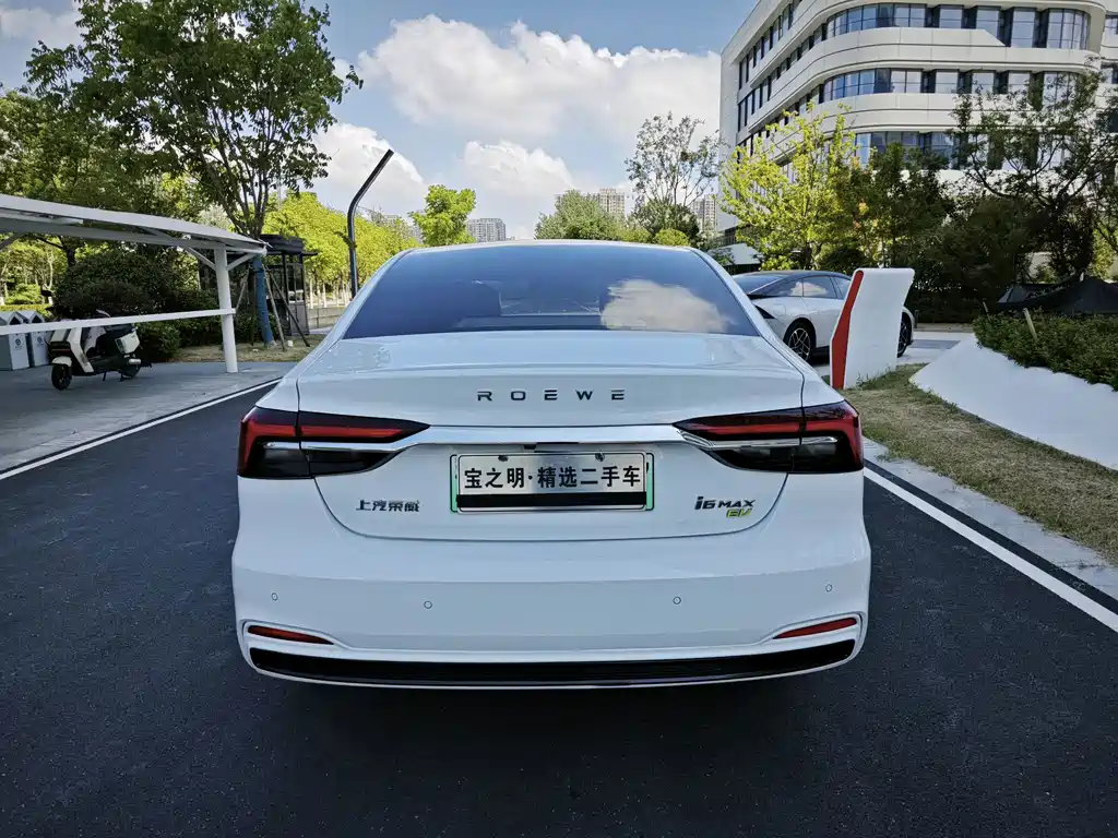 Roewe i6 MAX New Energy — миниатюра 5