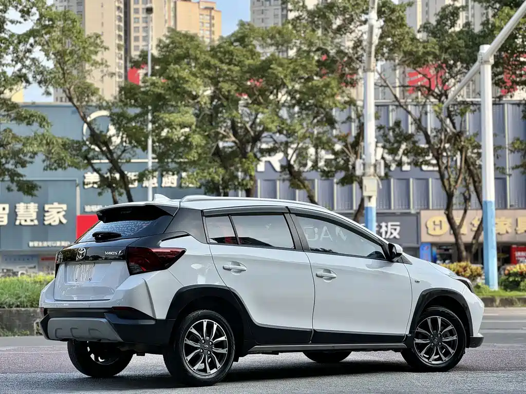 Toyota Yaris L — миниатюра 18
