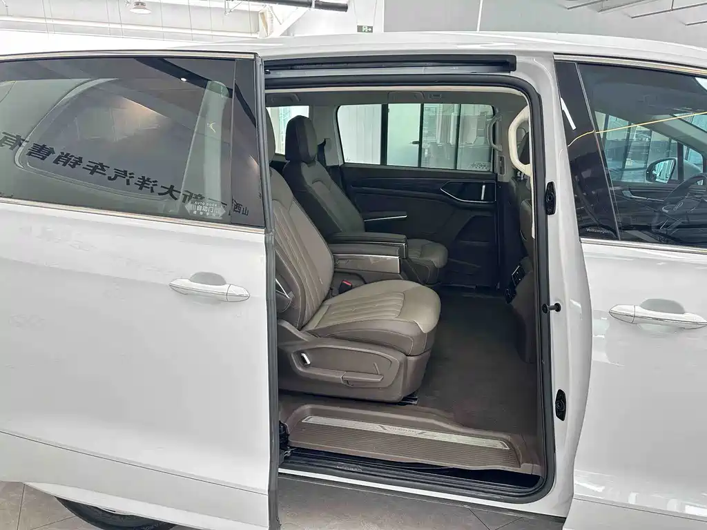 Volkswagen Viloran — миниатюра 24