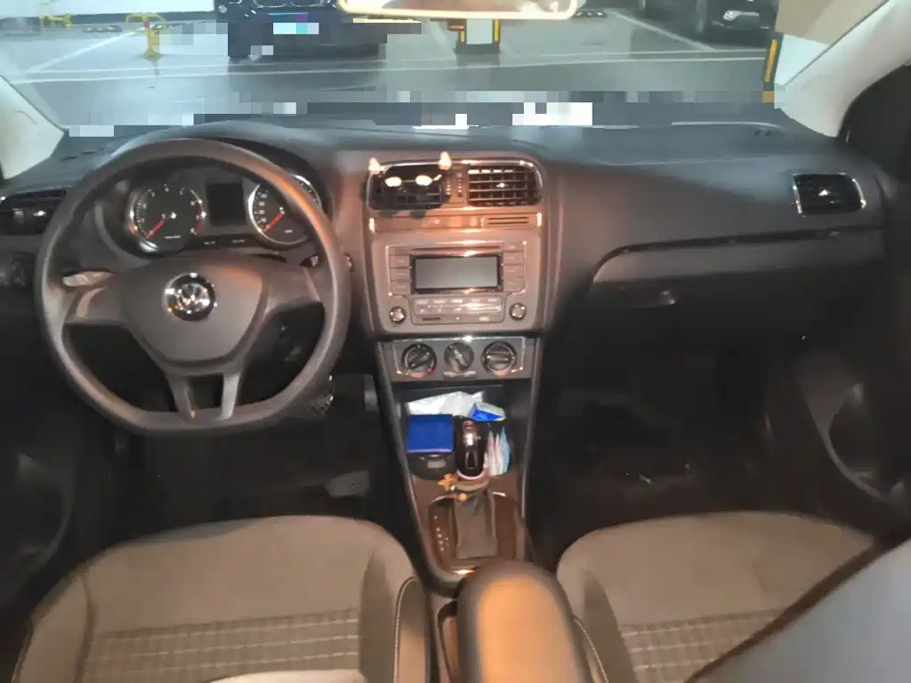 Volkswagen Polo — миниатюра 13