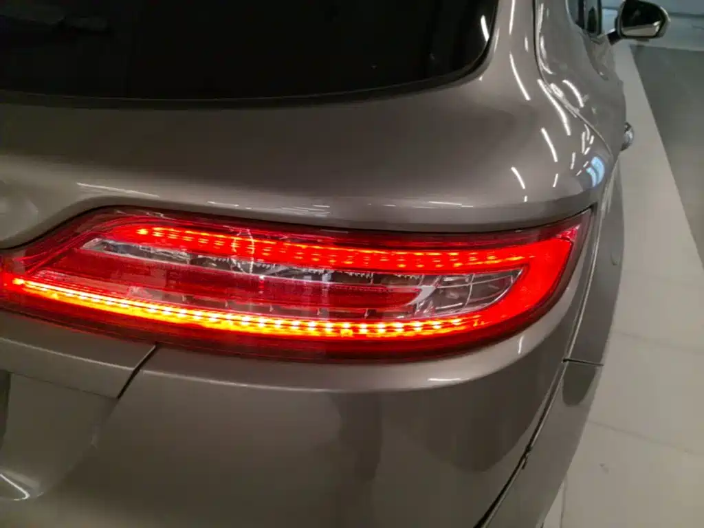 Lincoln MKC — миниатюра 8