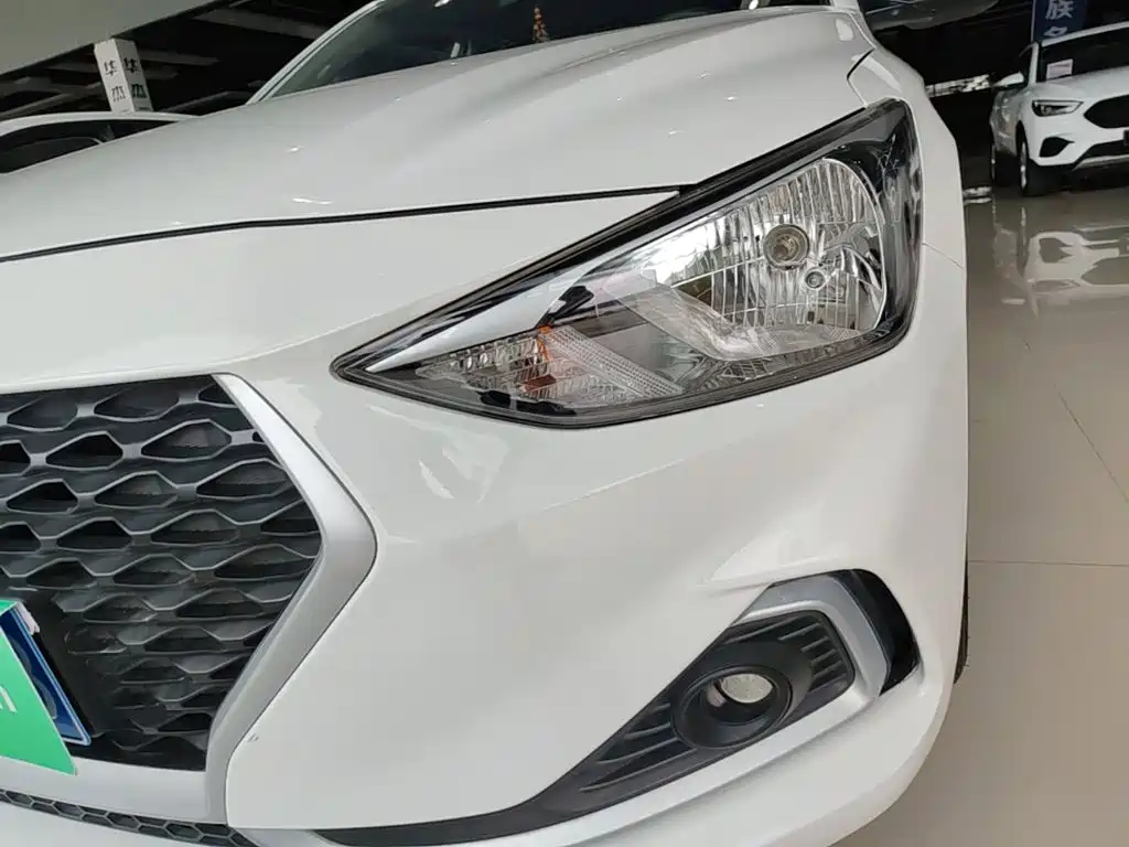 Hyundai Elantra — миниатюра 24