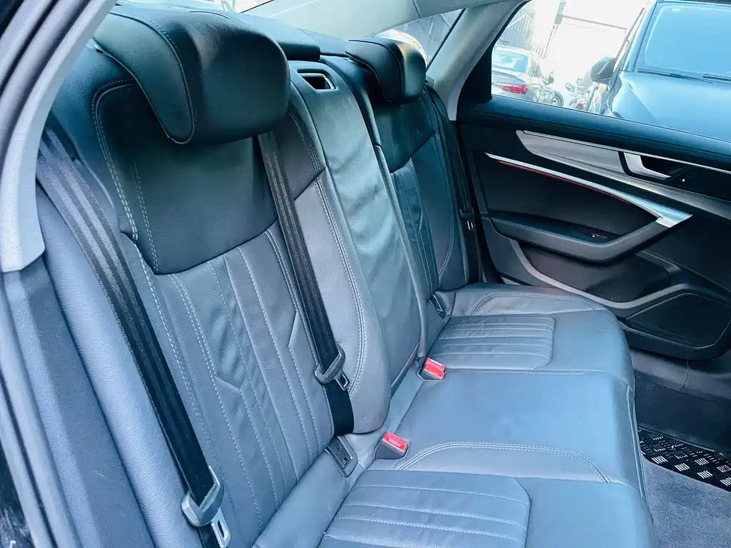 Audi A6L — миниатюра 24