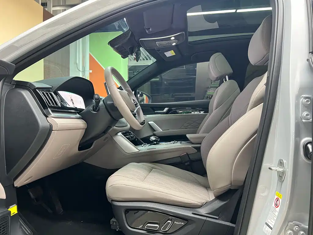 BYD Tang New Energy — миниатюра 8