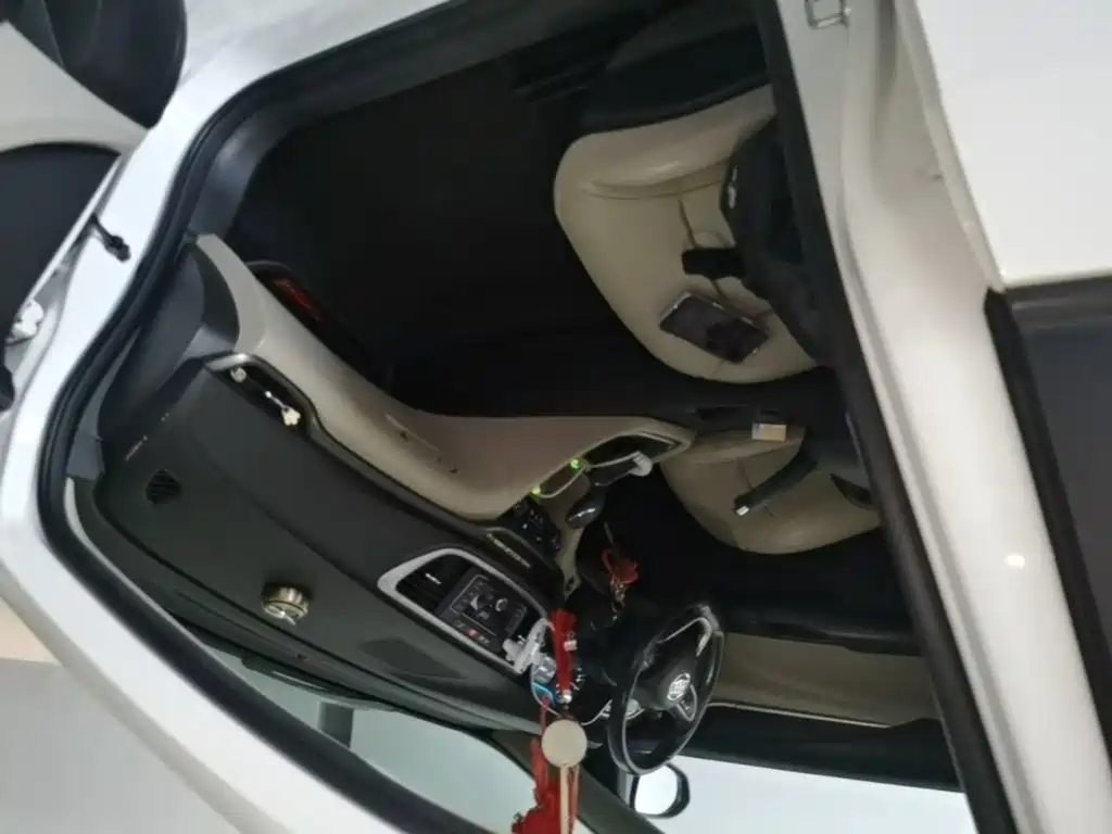 Buick Excelle — миниатюра 9
