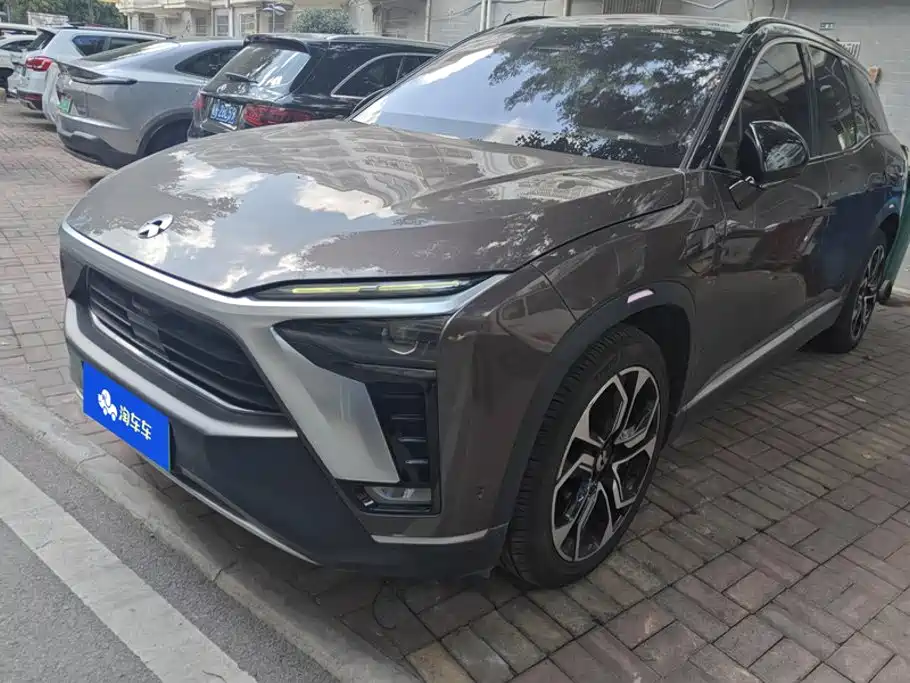 NIO ES8