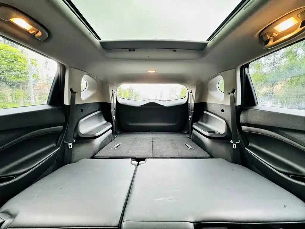 Chevrolet Volando — миниатюра 12