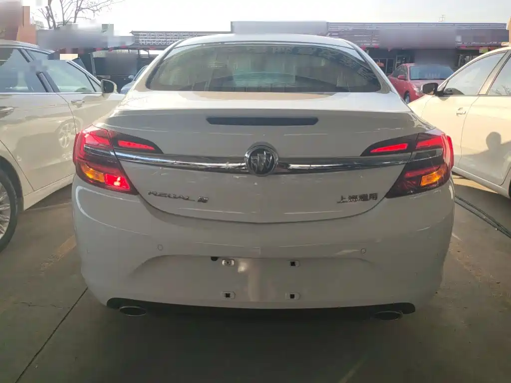 Buick Regal — миниатюра 6