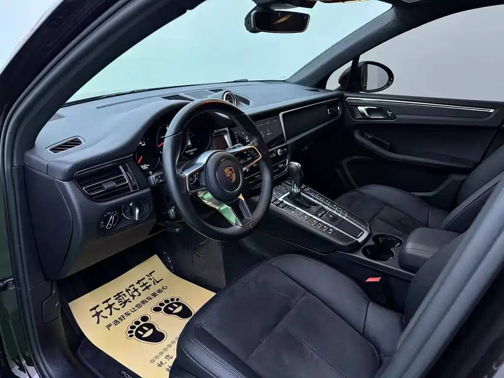 Porsche Macan — миниатюра 5