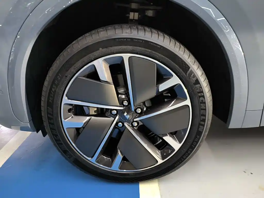Li Auto Li L7 — миниатюра 23
