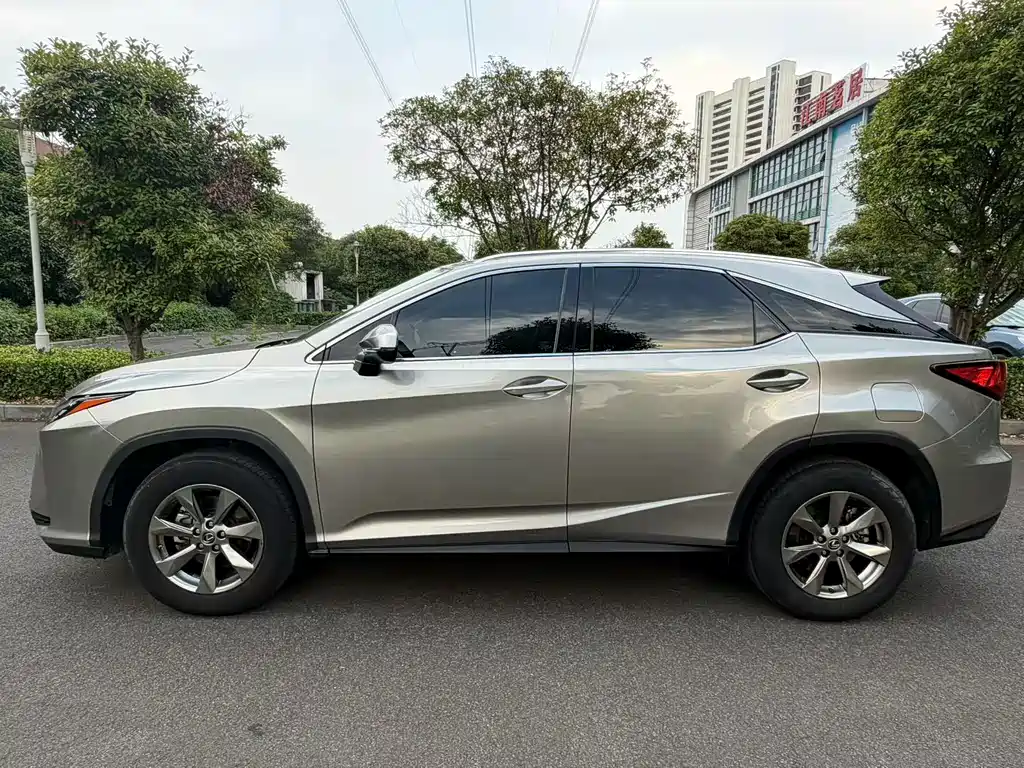 Lexus RX — миниатюра 9