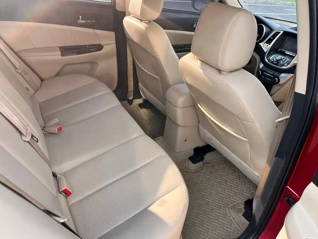 Changan Eado — миниатюра 4
