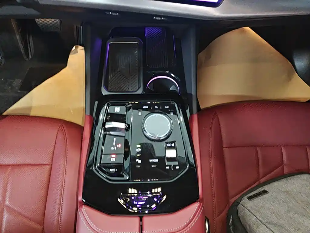 BMW 5 Series — миниатюра 14