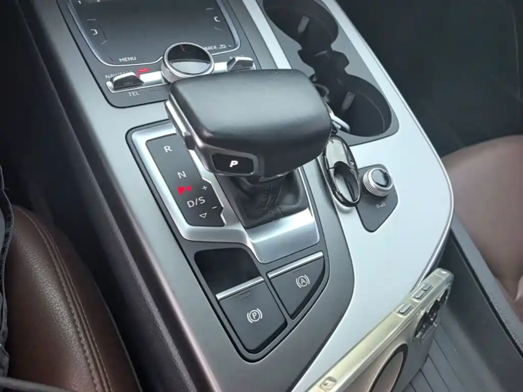 Audi Q7 — миниатюра 14