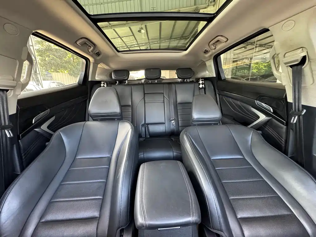 WEI PAI WEI BRAND VV7