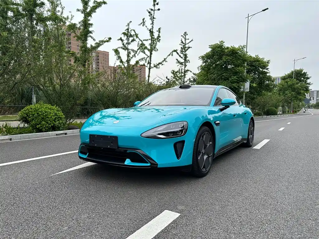 Xiaomi SU7 2025