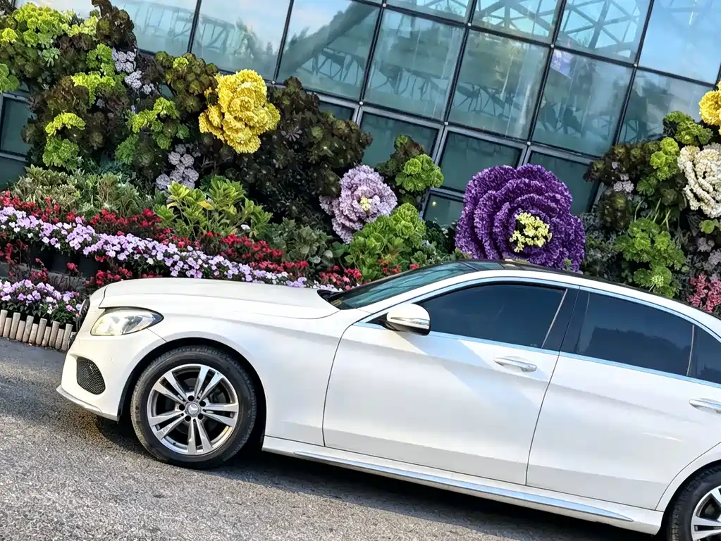 Mercedes-Benz C-Class — миниатюра 4