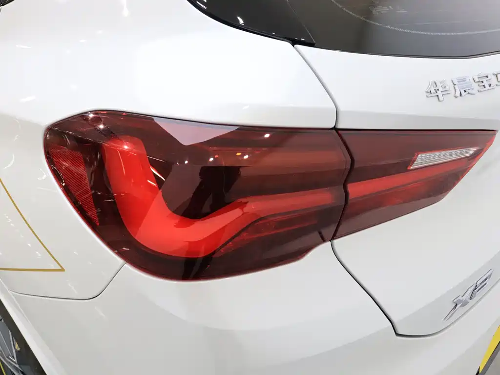 BMW X2 2023 sDrive 25i