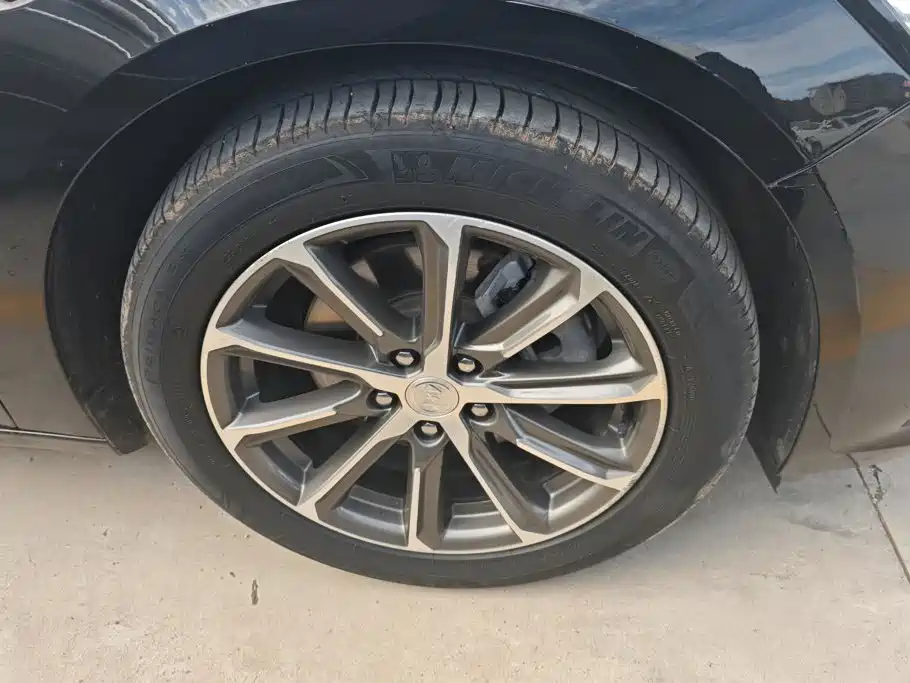Buick LaCrosse — миниатюра 6