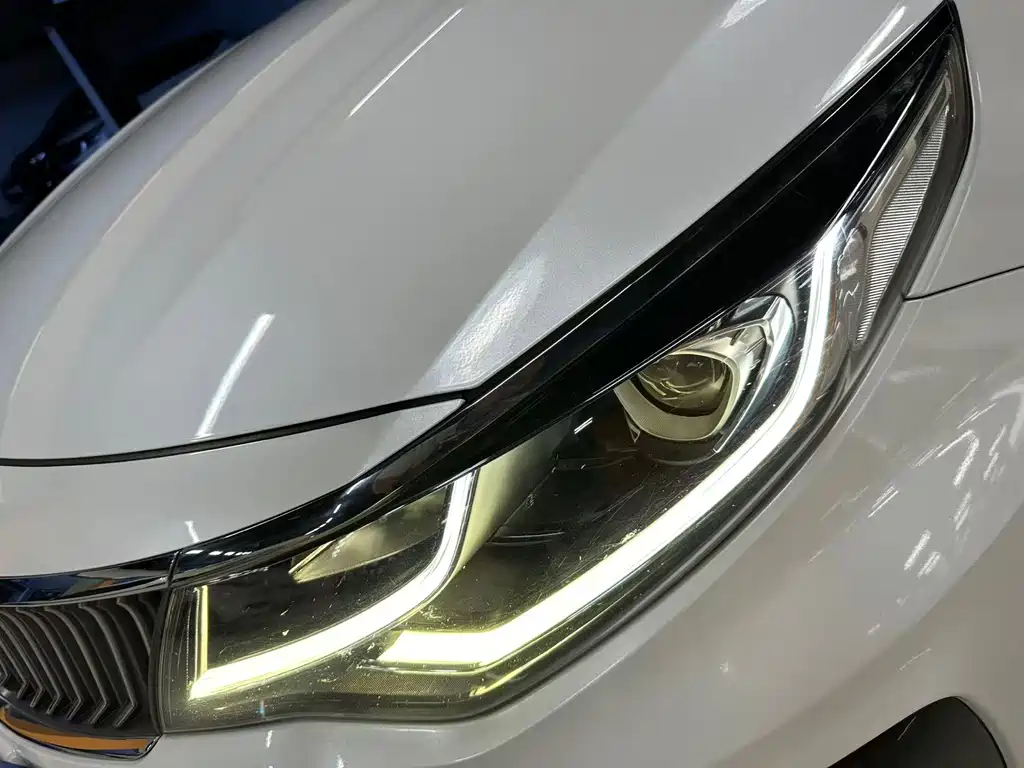 Kia K5 — миниатюра 16