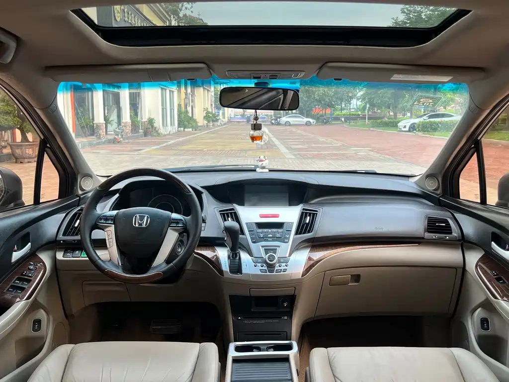 Honda Odyssey — миниатюра 5