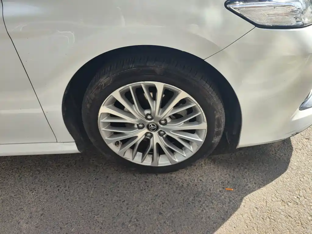 Toyota Camry — миниатюра 24
