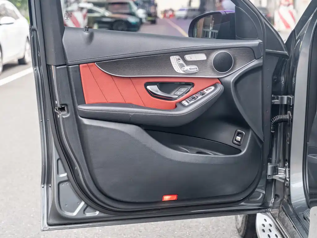 Mercedes-Benz GLC 2020 GLC 300 4MATIC SUV