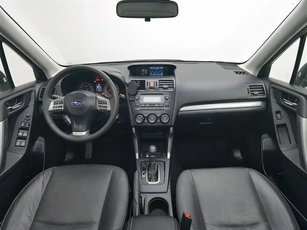 Subaru Forester 2013 2.5i AT Luxury