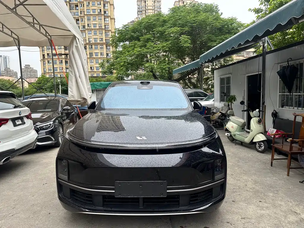 Li Auto Li L9 2025