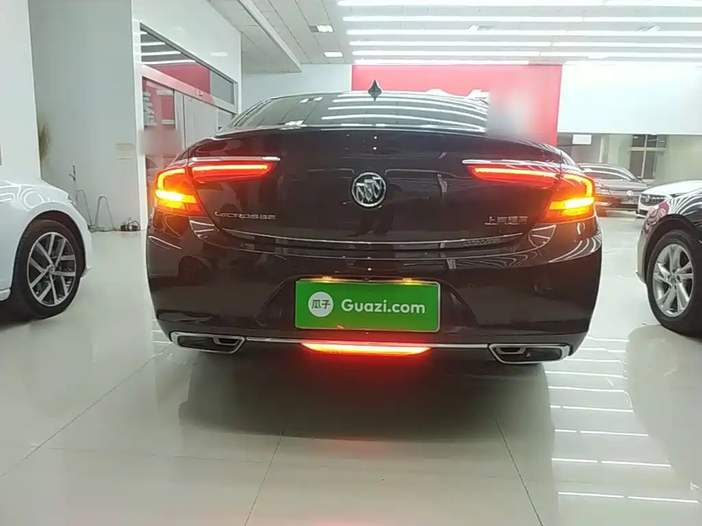 Buick LaCrosse — миниатюра 6